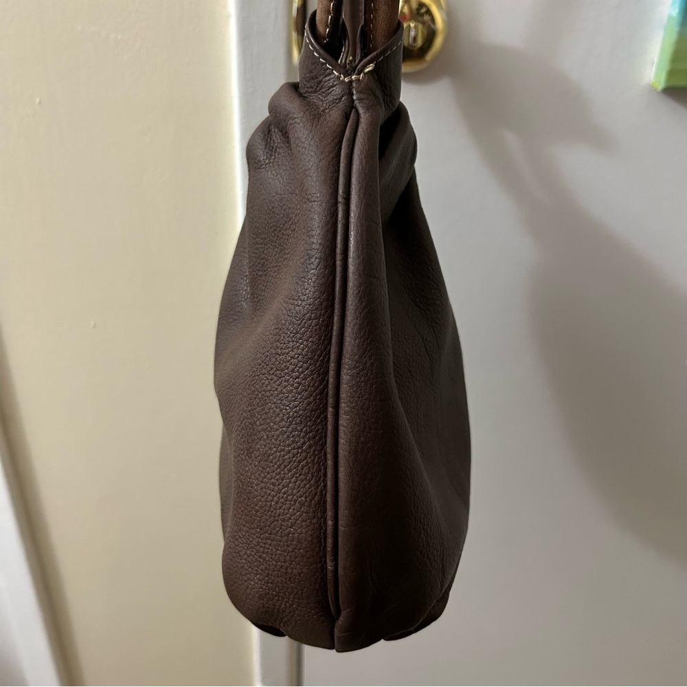 Fossil: Vintage Pebbled Dark Brown Leather Hobo/Shoulder Bag - Picture 6 of 16